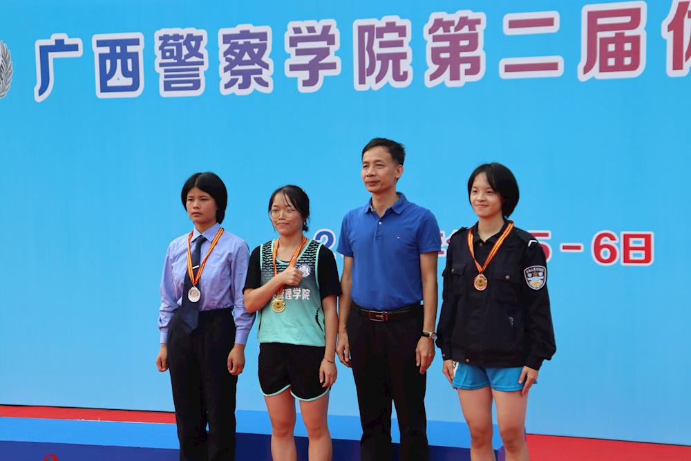 a845844f80b648cbbf57c44cc1ed201f.jpg