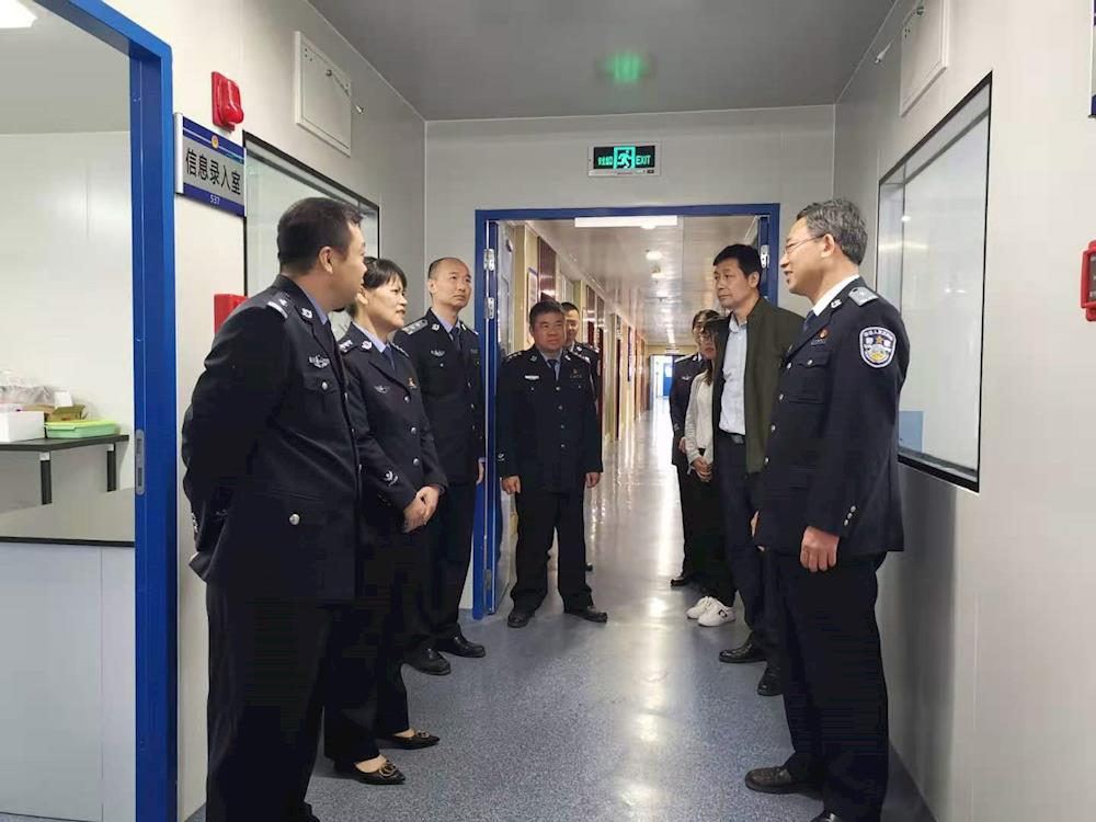 cedfac41aea6481a8d15c7700b7f2eb5.jpg