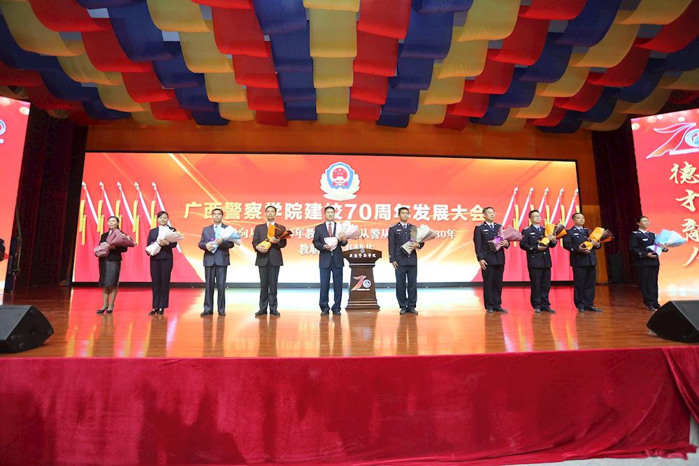 b4cb84e7206346c3b1e39e29cca55ada.JPG