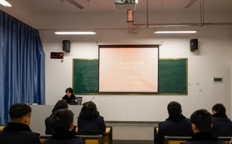 17060ced136345f1ab1b2f76a85718a6.png