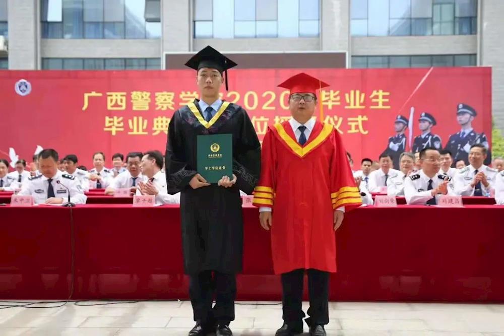 ce8521342bdb401dab6646d1146fc521.jpg