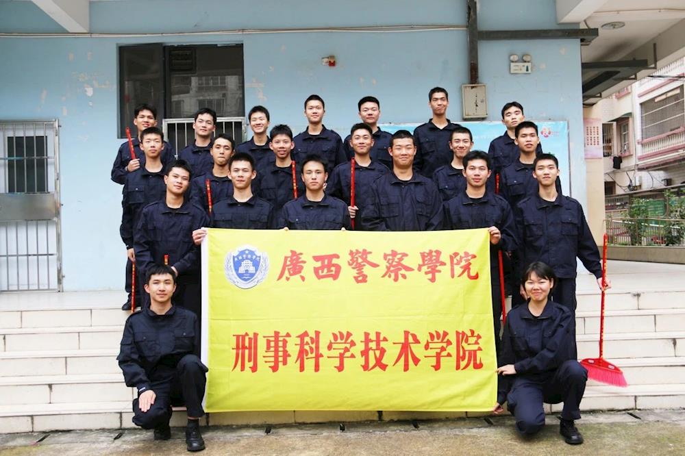 cb50c549b4e449f8bc1e328fbf8c510a.jpg