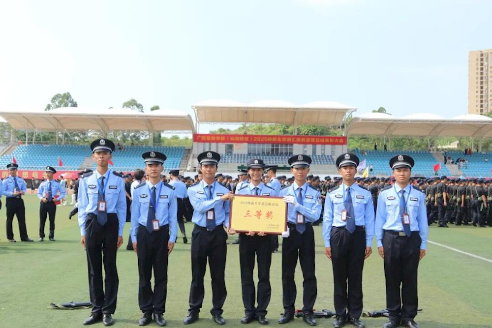 ad8774accb534932bc1eee96f62cb9e9.jpg