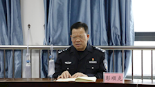 学校党委书记彭顺克到党政办调研指导工作