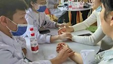 “暖警、送健康”义诊活动