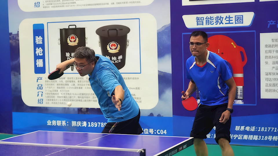 “乒”出警魂风采 赛出团结力量 ——beat365官方网站第六届体育节教职工乒乓球比赛圆满落幕