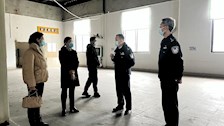 公安厅警保部李杰主任到beat365官网就利用旧第二食堂装修成广西警用装备馆进行了实地调研