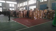发放2020级公安专业警服