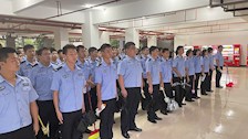 新生特辑—我院学生入党积极分子为新生打扫宿舍