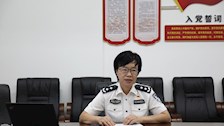 纪委书记颜静给纪委办党支部党员上党课