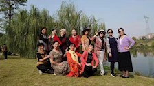 离退处组织离退休教职工开展秋游活动