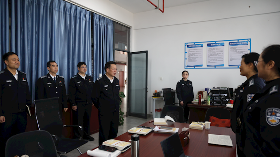 学校党委书记彭顺克深入马克思主义学院调研并召开现场办公会