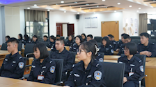 司法应用学院召开学生座谈会