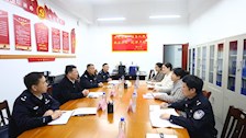 学校党委书记彭顺克到实验教学中心调研