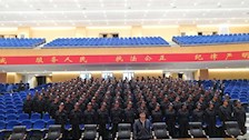 喜迎校庆——20级犯罪学一区协助布置会场