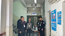 刑事科学技术学院领导到广西招生考试院慰问执勤工作学生