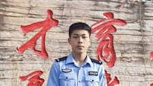 黄俊龙