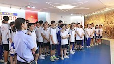广西外国语学院附属实验学校组织学生到beat365官网仙葫校区进行参观