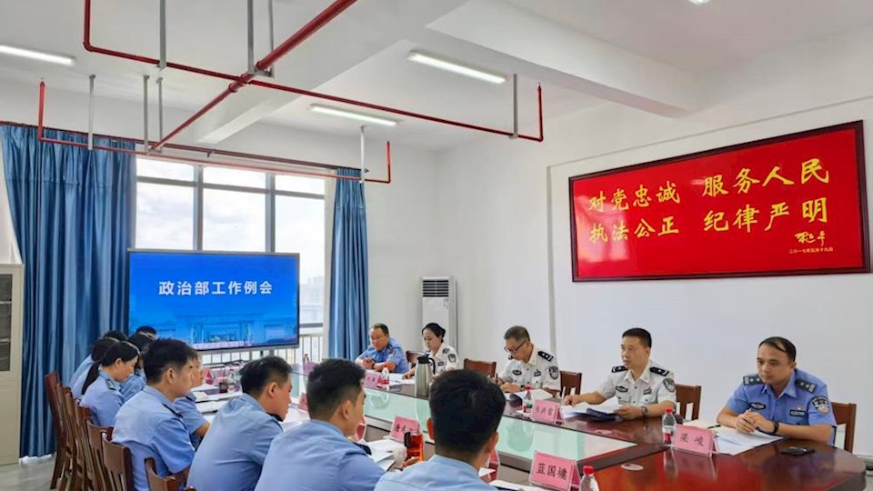 学校副校长谢鹏到政治部调研指导工作